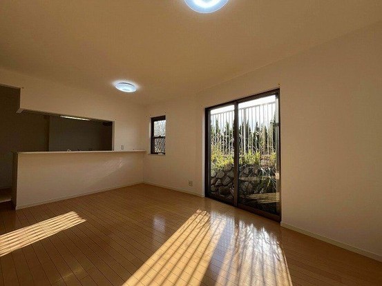 detached 兵庫県宝塚市泉町24-13 ジャルダン宝塚六番館 201号室