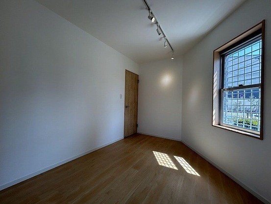 detached 兵庫県宝塚市泉町24-13 ジャルダン宝塚六番館 201号室