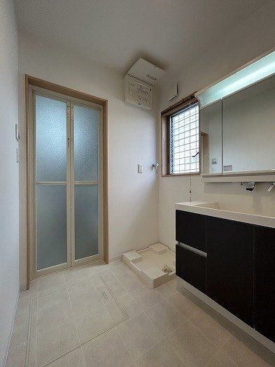 detached 兵庫県宝塚市泉町24-13 ジャルダン宝塚六番館 201号室