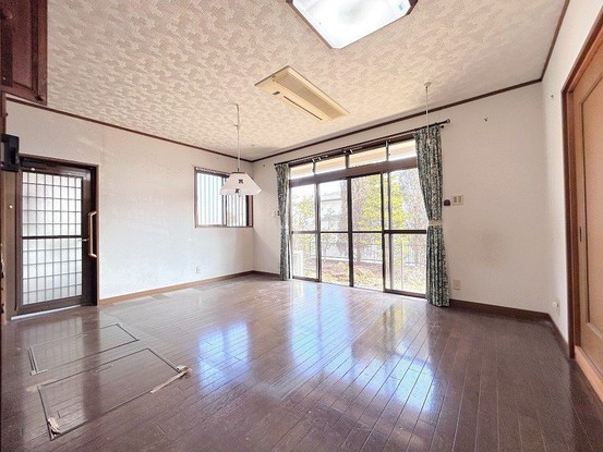 detached 兵庫県宝塚市泉町24-13 ジャルダン宝塚六番館 201号室