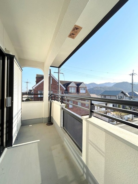 detached 兵庫県宝塚市泉町24-13 ジャルダン宝塚六番館 201号室