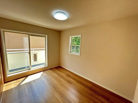 detached 兵庫県宝塚市泉町24-13 ジャルダン宝塚六番館 201号室