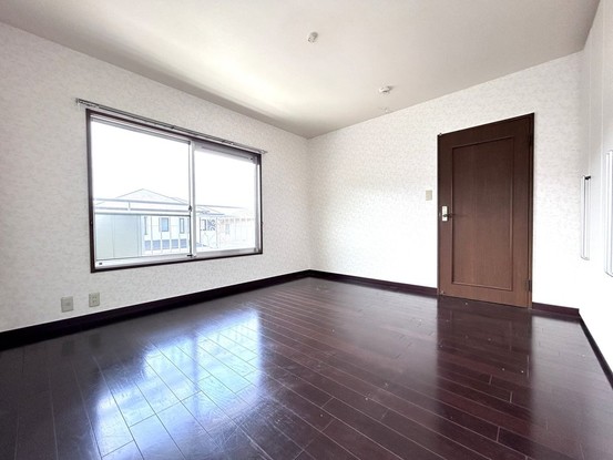 detached 兵庫県宝塚市泉町24-13 ジャルダン宝塚六番館 201号室