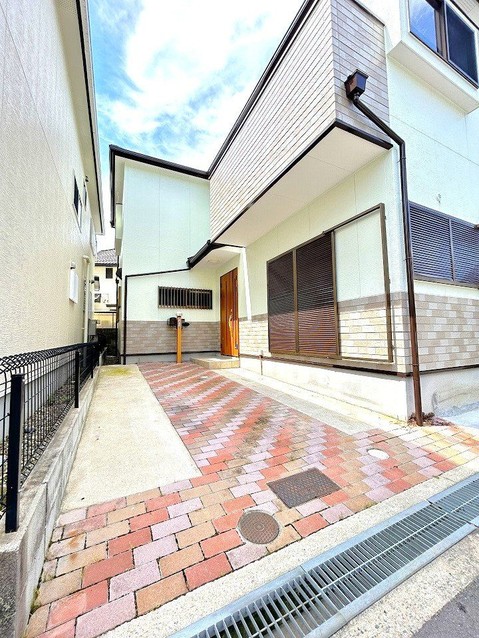 detached 兵庫県宝塚市泉町24-13 ジャルダン宝塚六番館 201号室