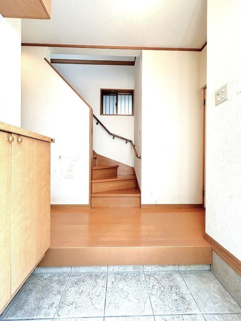 detached 兵庫県宝塚市泉町24-13 ジャルダン宝塚六番館 201号室