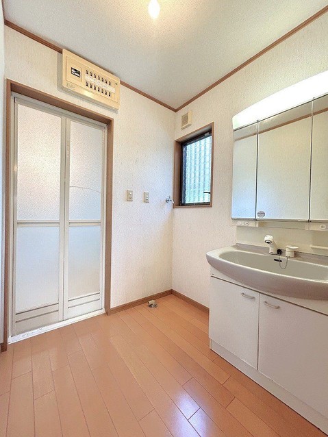 detached 兵庫県宝塚市泉町24-13 ジャルダン宝塚六番館 201号室