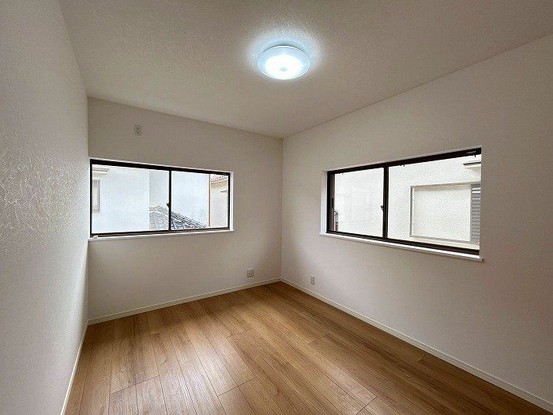 detached 兵庫県宝塚市泉町24-13 ジャルダン宝塚六番館 201号室