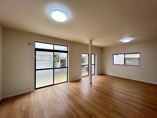 detached 兵庫県宝塚市泉町24-13 ジャルダン宝塚六番館 201号室