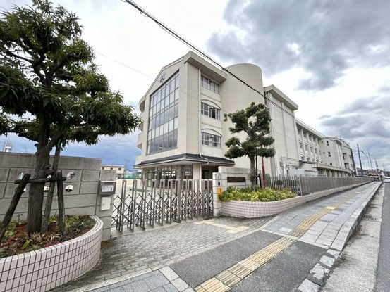 detached 大阪府南河内郡河南町さくら坂１丁目
地図を見る