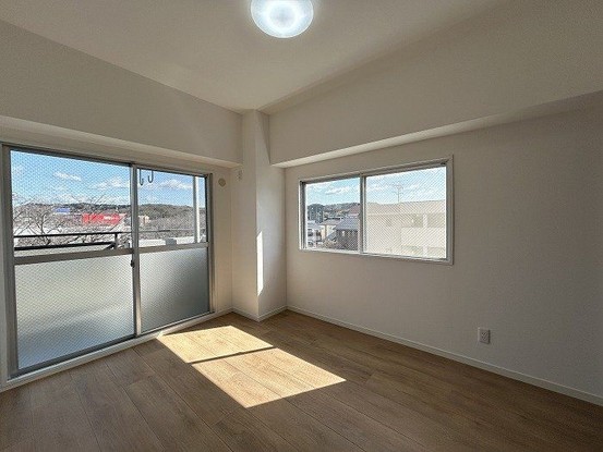 apartment 愛知県豊田市生駒町大坪17番地 キングスコート豊田生駒 1階