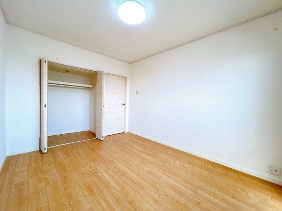 apartment 愛知県豊田市生駒町大坪17番地 キングスコート豊田生駒 1階