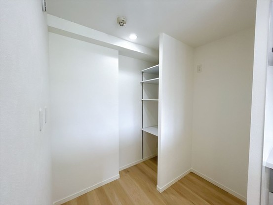 apartment 愛知県豊田市生駒町大坪17番地 キングスコート豊田生駒 1階