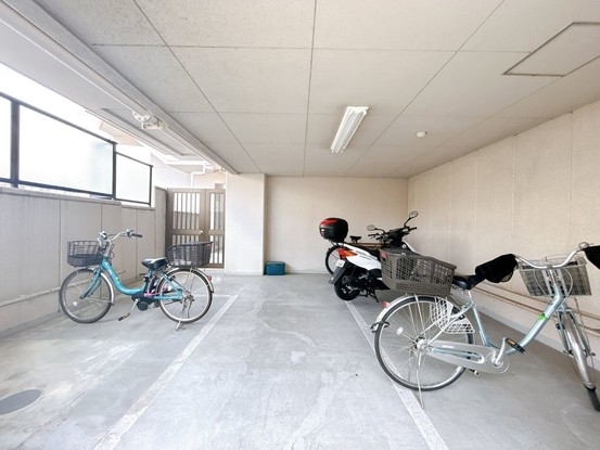 apartment 愛知県豊田市生駒町大坪17番地 キングスコート豊田生駒 1階