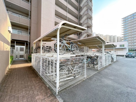 apartment 愛知県豊田市生駒町大坪17番地 キングスコート豊田生駒 1階