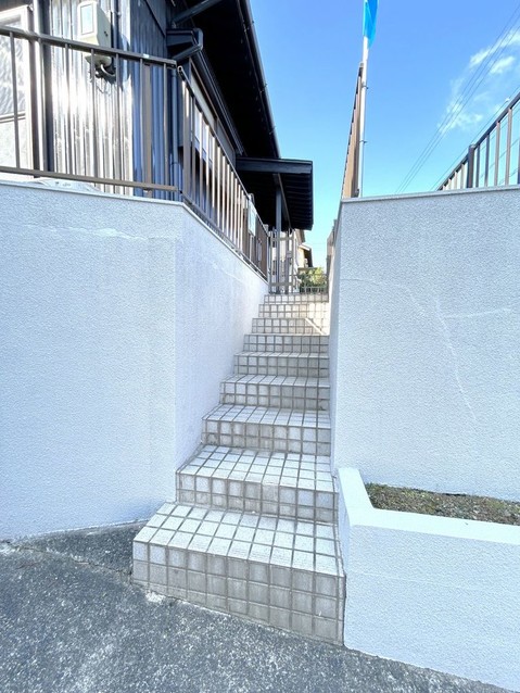 apartment 三重県四日市市西坂部町3800番地の1 1階