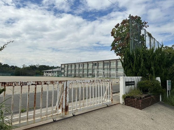 apartment 三重県四日市市西坂部町3800番地の1 1階