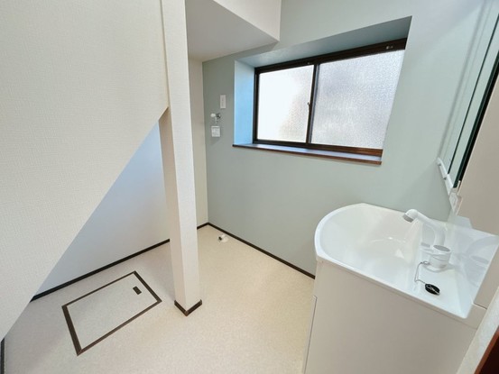 apartment 三重県四日市市西坂部町3800番地の1 1階