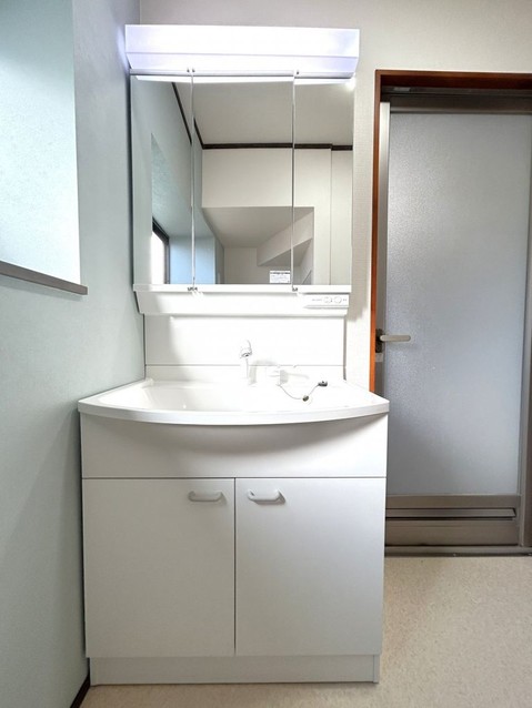apartment 三重県四日市市西坂部町3800番地の1 1階