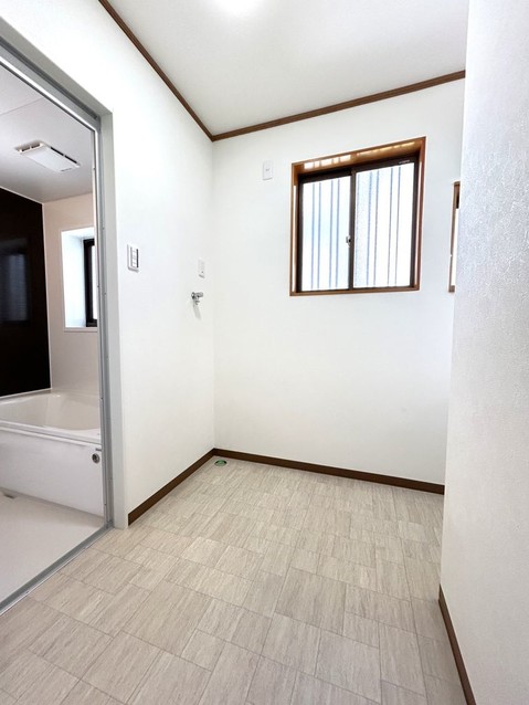 detached 三重県四日市市西坂部町3800番地の1 1階