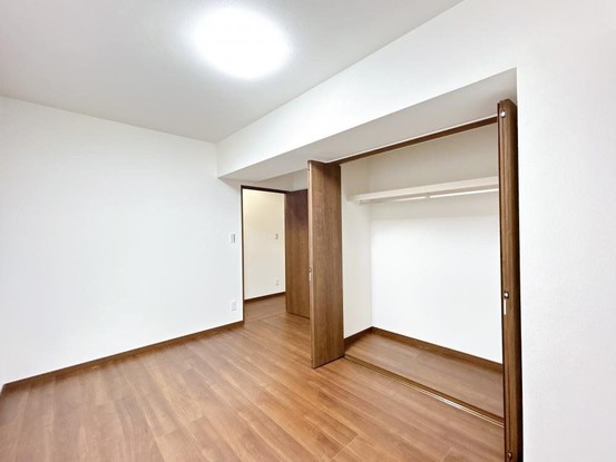 apartment 三重県四日市市西坂部町3800番地の1 1階