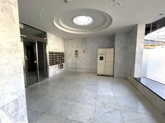 apartment 三重県四日市市西坂部町3800番地の1 1階