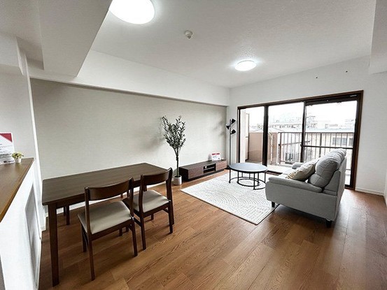 apartment 三重県四日市市西坂部町3800番地の1 1階