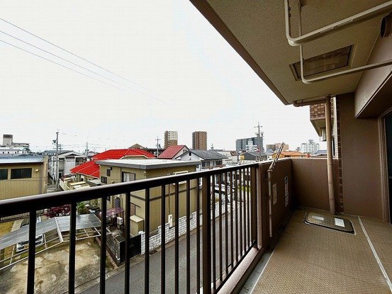 apartment 三重県四日市市西坂部町3800番地の1 1階