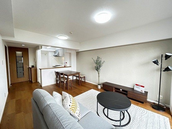 apartment 三重県四日市市西坂部町3800番地の1 1階