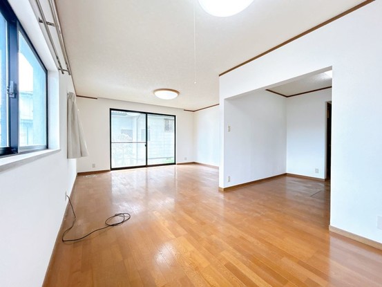 detached 三重県四日市市西坂部町3800番地の1 1階