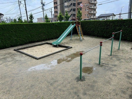 apartment 三重県四日市市西坂部町3800番地の1 1階