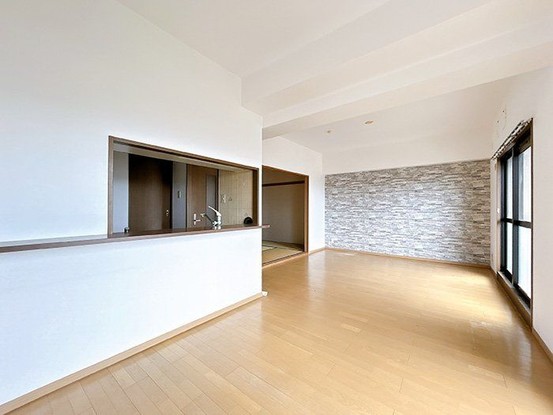 apartment 三重県四日市市西坂部町3800番地の1 1階