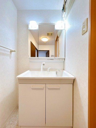 apartment 三重県四日市市西坂部町3800番地の1 1階