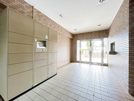 apartment 三重県四日市市西坂部町3800番地の1 1階