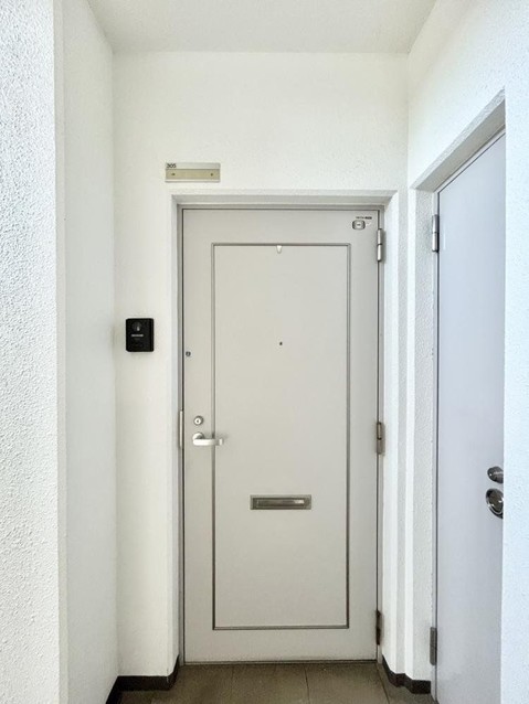 apartment 北海道札幌市白石区北郷一条１丁目5番13号