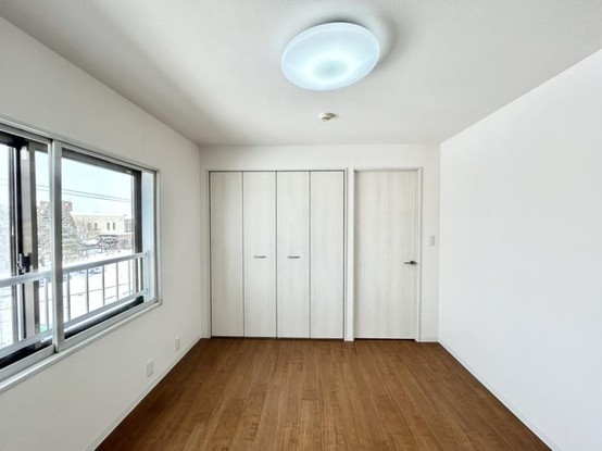 apartment 北海道札幌市白石区北郷一条１丁目5番13号