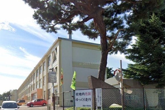 apartment 北海道札幌市白石区北郷一条１丁目5番13号