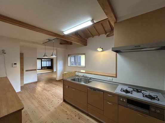 townhouse 兵庫県宝塚市泉町24-13 ジャルダン宝塚六番館 201号室