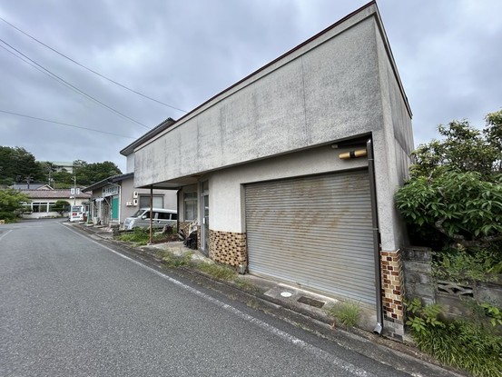 commercial 広島県広島市安佐南区東野１丁目18-21