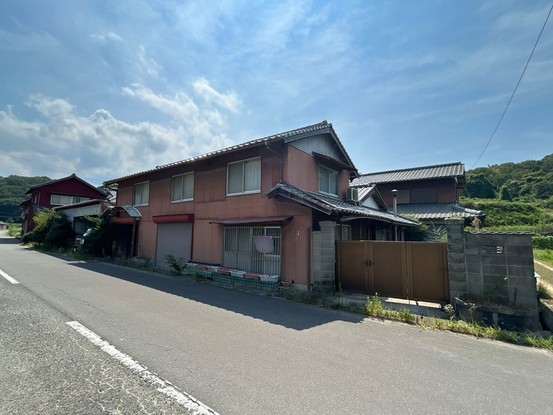 detached 香川県さぬき市寒川町石田西
地図を見る