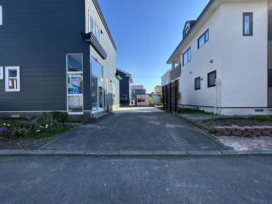 detached 北海道苫小牧市緑町１丁目22番2号 緑町事務所・店舗（向かって左側）