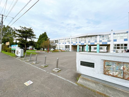 detached 北海道苫小牧市緑町１丁目22番2号 緑町事務所・店舗（向かって左側）