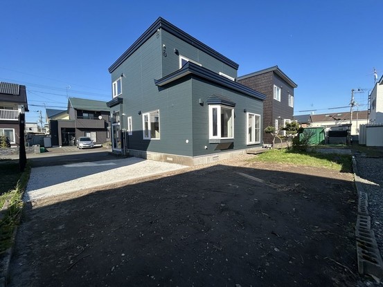 detached 北海道苫小牧市緑町１丁目22番2号 緑町事務所・店舗（向かって左側）