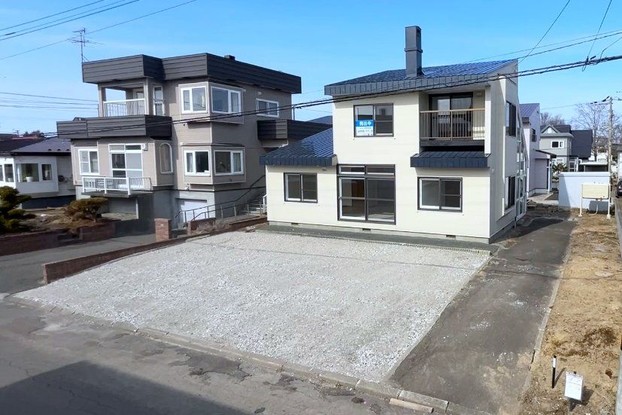 detached 北海道苫小牧市緑町１丁目22番2号 緑町事務所・店舗（向かって左側）