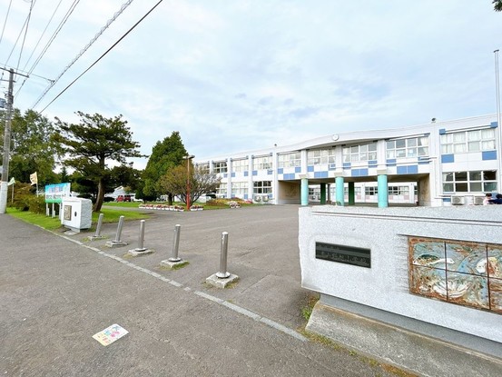 detached 北海道苫小牧市緑町１丁目22番2号 緑町事務所・店舗（向かって左側）