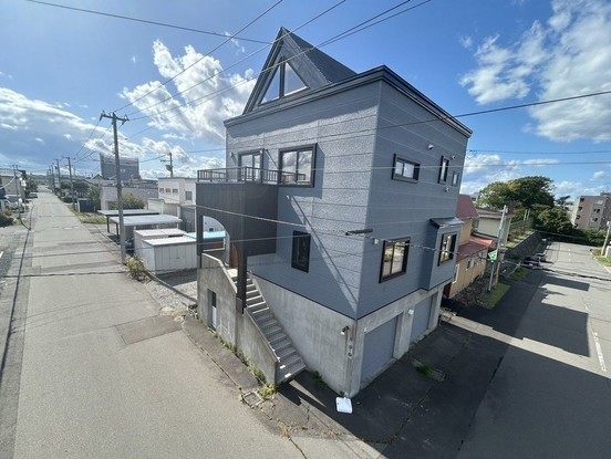 detached 北海道苫小牧市緑町１丁目22番2号 緑町事務所・店舗（向かって左側）