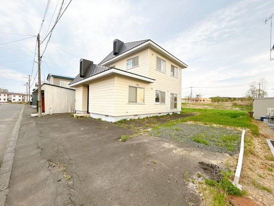 detached 北海道苫小牧市緑町１丁目22番2号 緑町事務所・店舗（向かって左側）