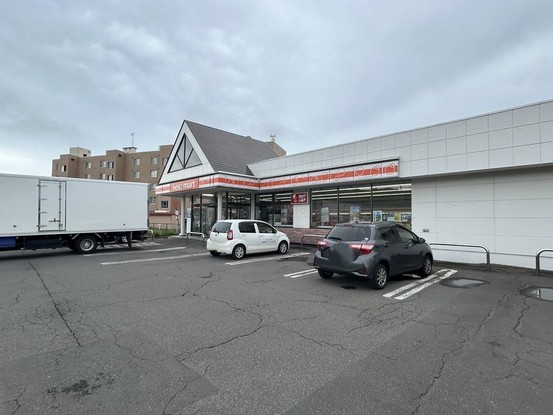 detached 北海道苫小牧市緑町１丁目22番2号 緑町事務所・店舗（向かって左側）