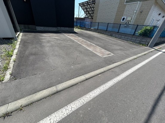 detached 北海道苫小牧市緑町１丁目22番2号 緑町事務所・店舗（向かって左側）