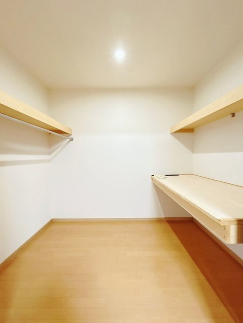 detached 北海道苫小牧市緑町１丁目22番2号 緑町事務所・店舗（向かって左側）