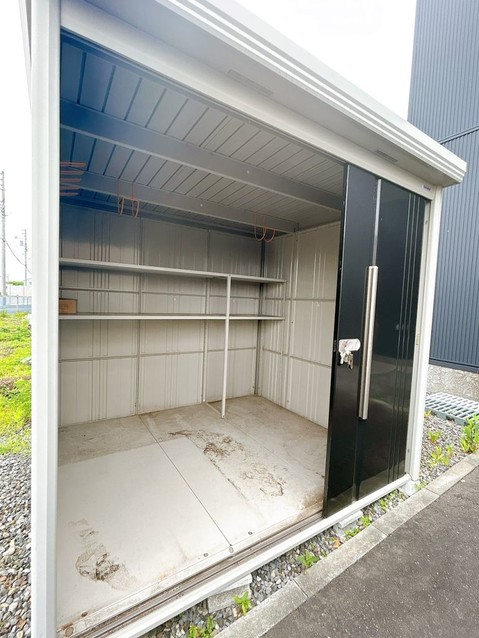 detached 北海道苫小牧市緑町１丁目22番2号 緑町事務所・店舗（向かって左側）